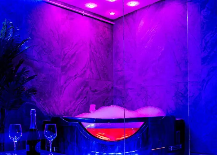 Secret Jacuzzl & Apartment Bucharest