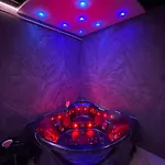 Secret Jacuzzl & Boekarest