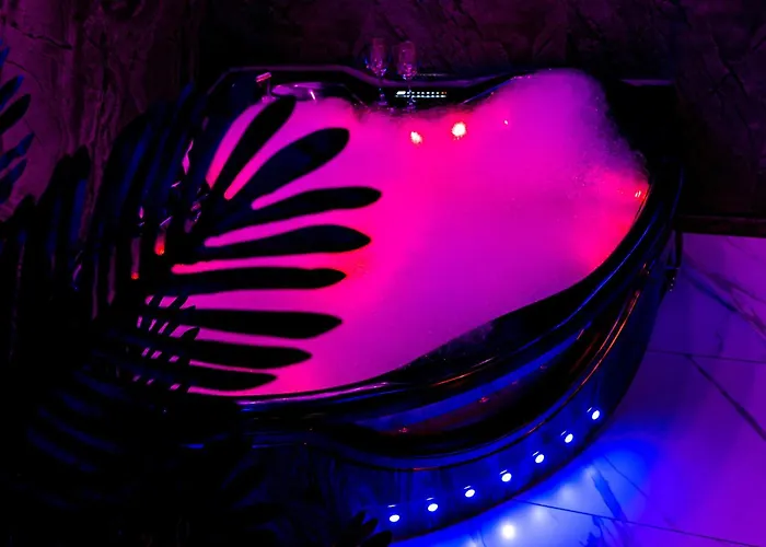 Secret Jacuzzl & Apartament Bucureşti